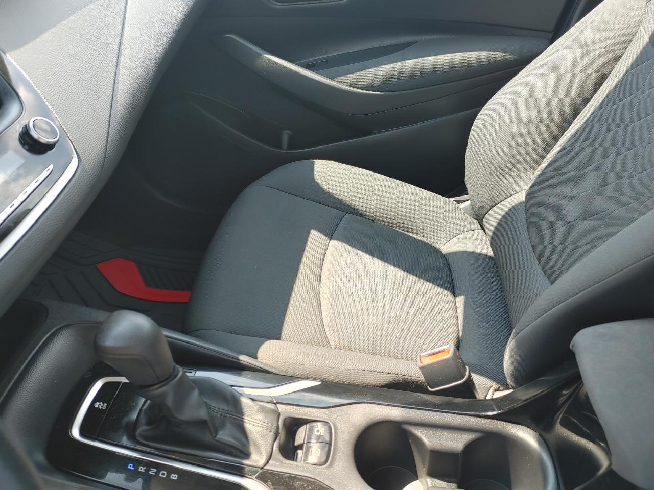 Toyota Corolla LE 2022