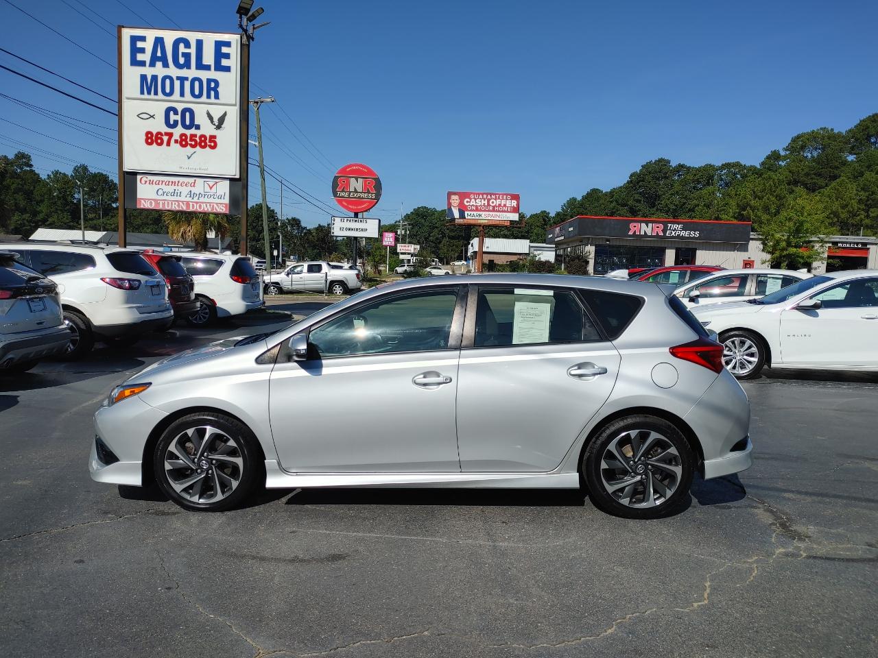 Scion iM 4D Hatchback 2016