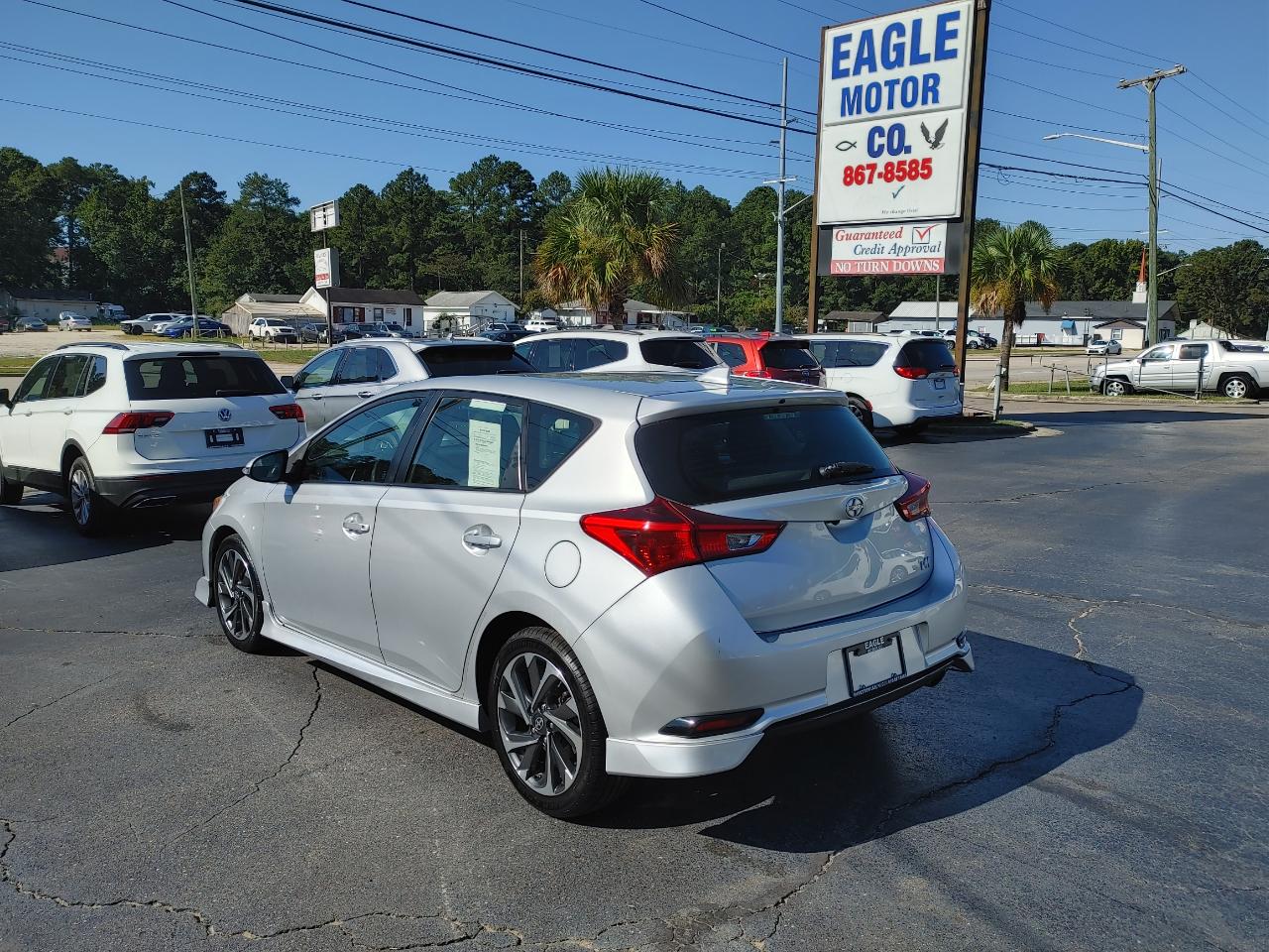Scion iM 4D Hatchback 2016