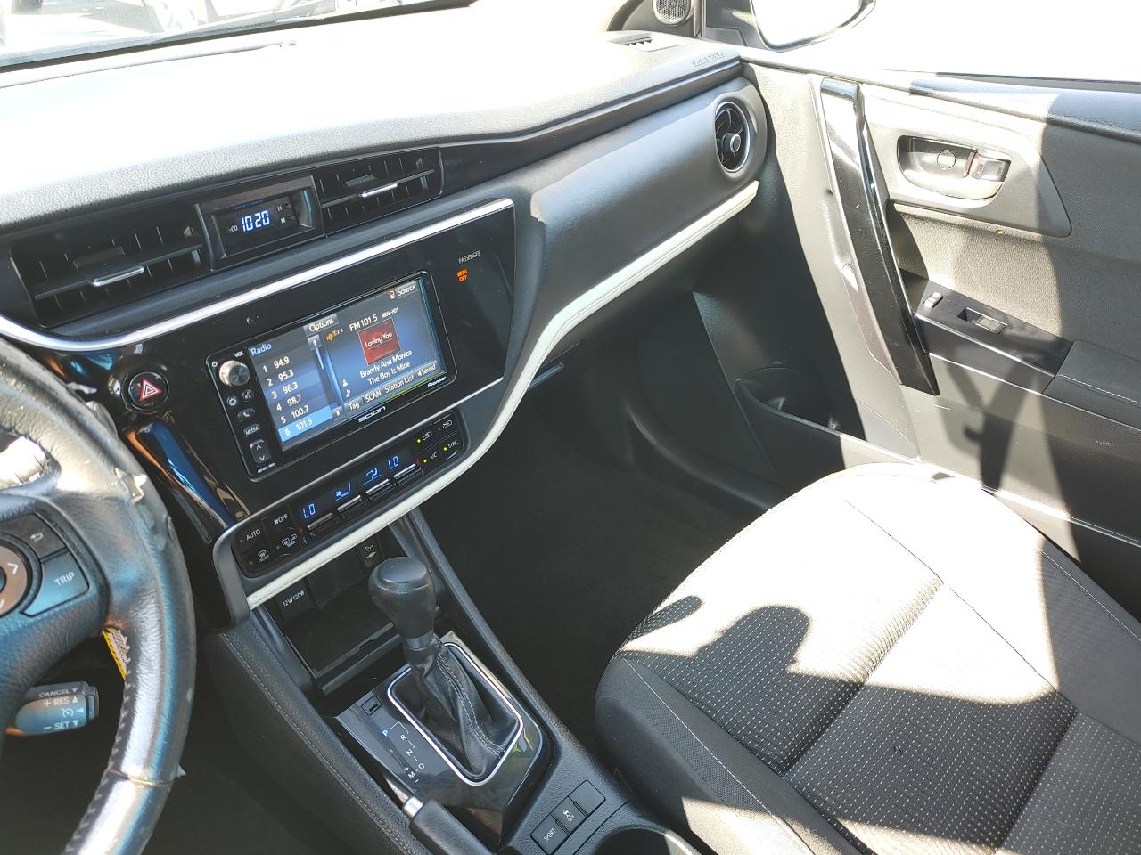 Scion iM 4D Hatchback 2016