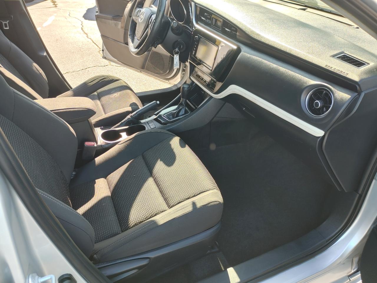Scion iM 4D Hatchback 2016