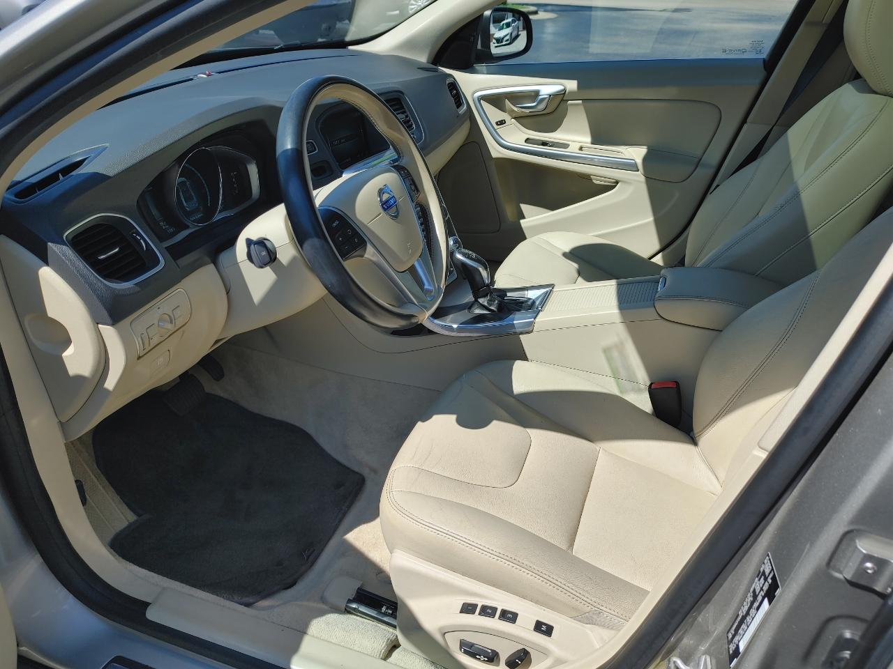Volvo S60 2015.5 4dr Sdn T5 Drive-E Premier FWD 2015