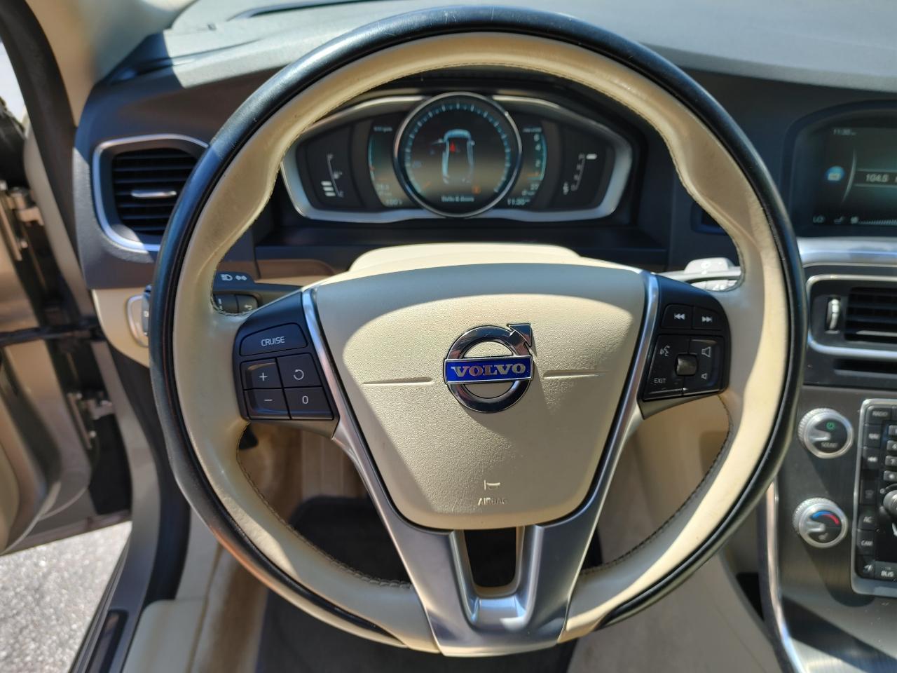 Volvo S60 2015.5 4dr Sdn T5 Drive-E Premier FWD 2015