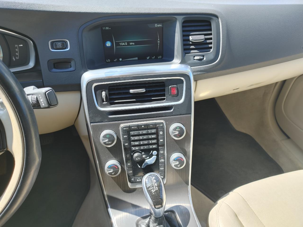 Volvo S60 2015.5 4dr Sdn T5 Drive-E Premier FWD 2015
