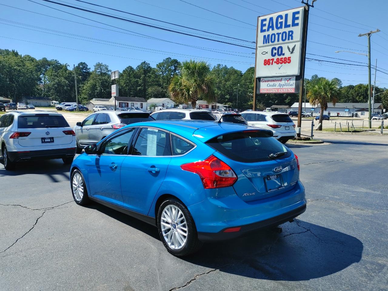 Ford Focus Titanium 4D Hatchback 2014
