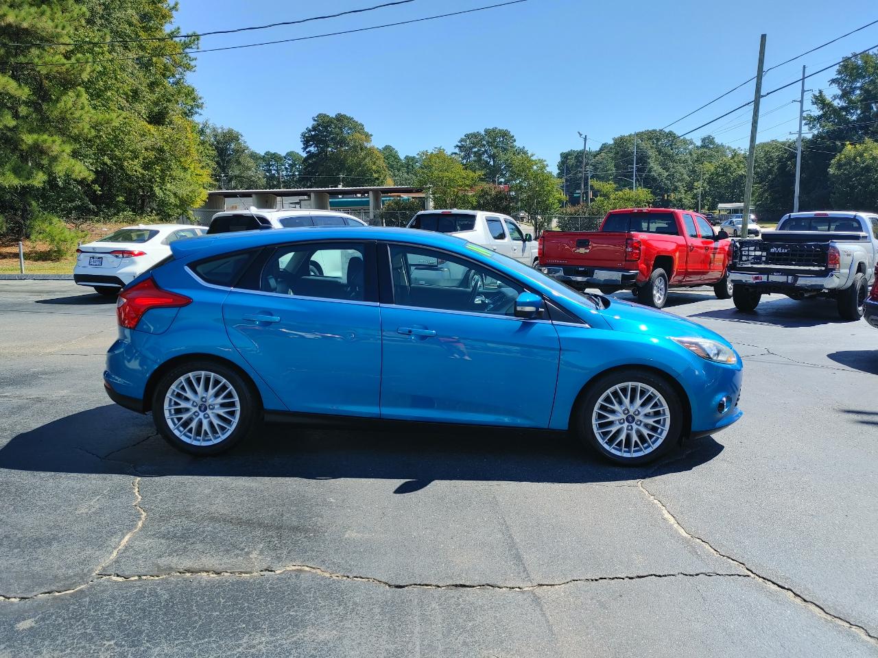 Ford Focus Titanium 4D Hatchback 2014