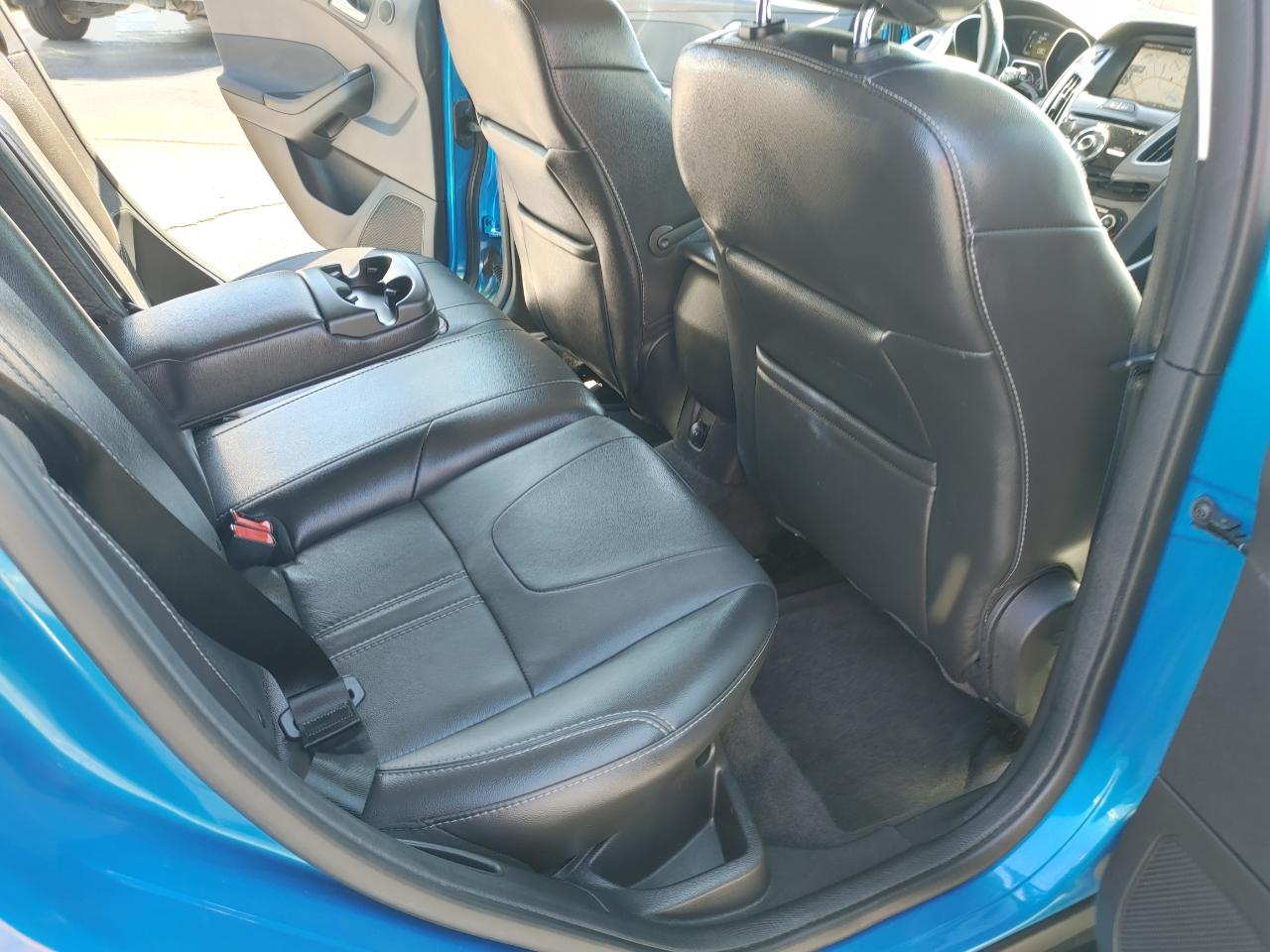 Ford Focus Titanium 4D Hatchback 2014