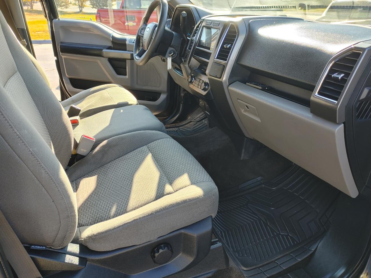 Ford F-150 XLT SuperCrew Short Box 2WD 2015