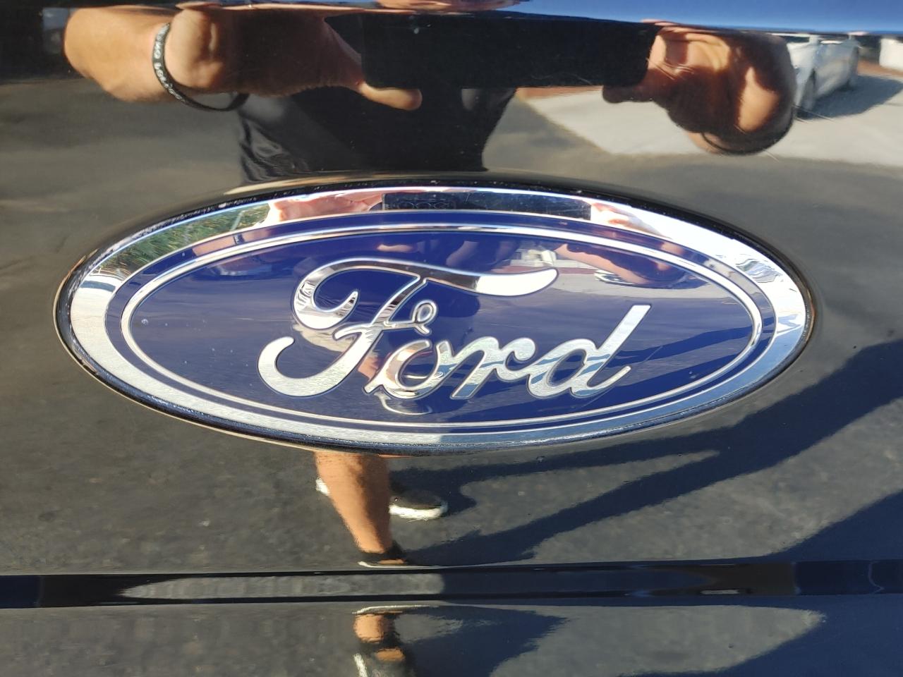 Ford F-150 XLT SuperCrew Short Box 2WD 2015