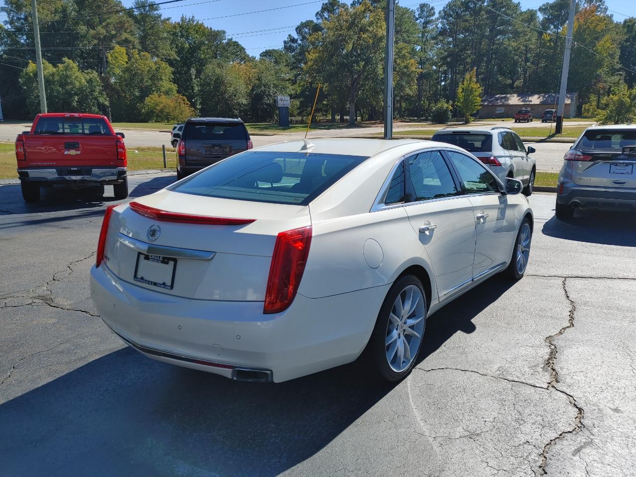 Cadillac XTS Premium FWD 2013