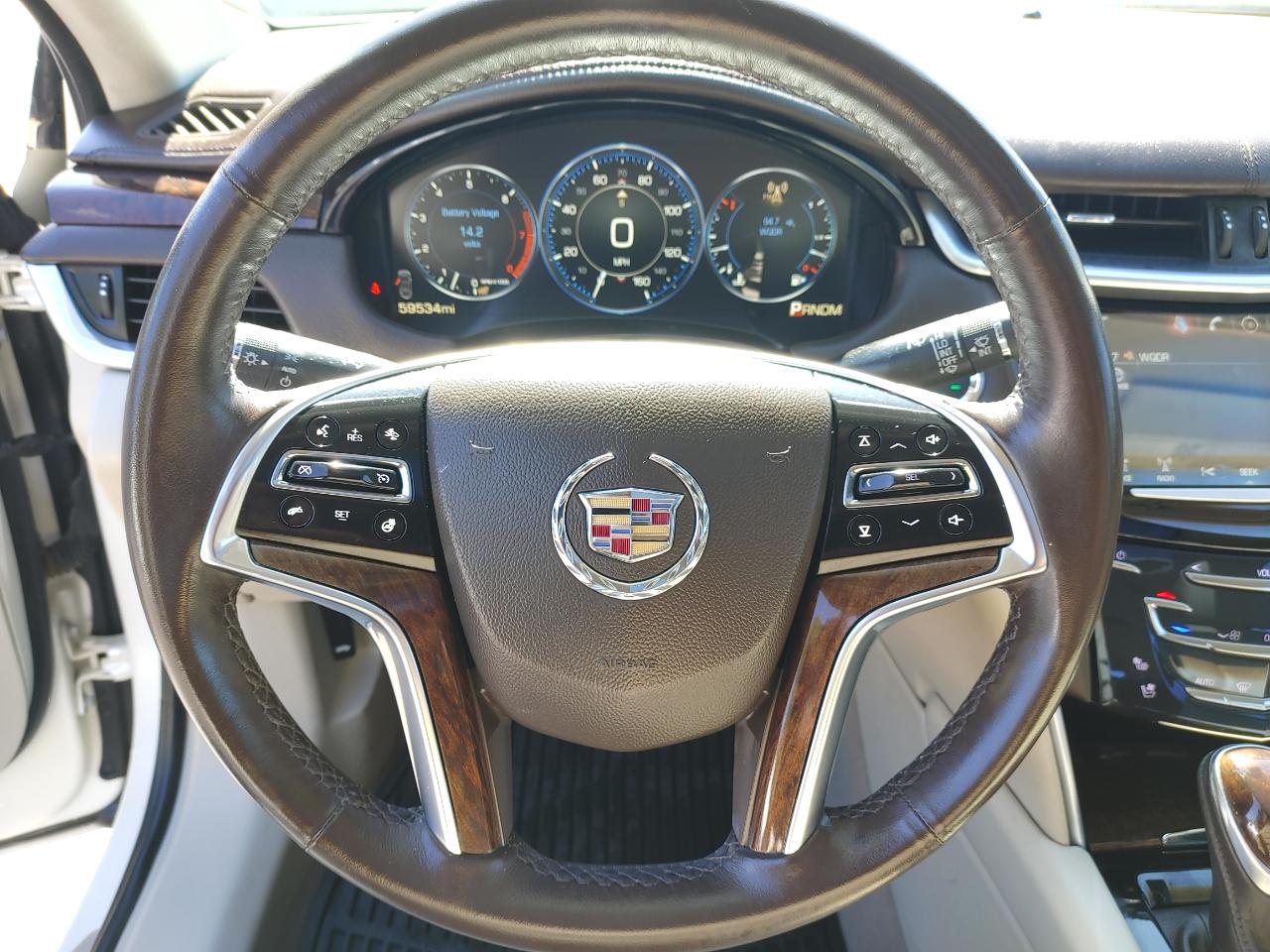 Cadillac XTS Premium FWD 2013