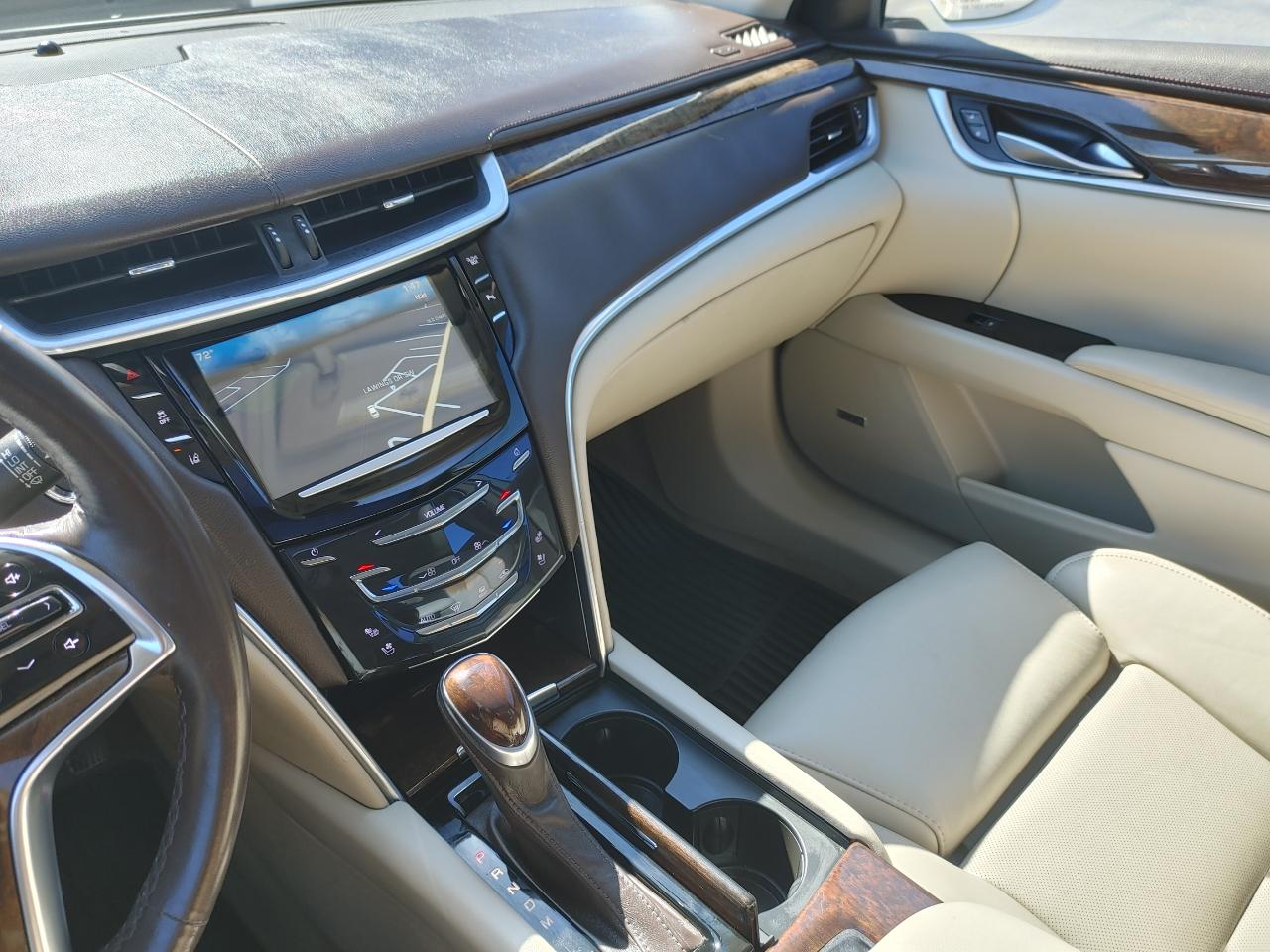 Cadillac XTS Premium FWD 2013