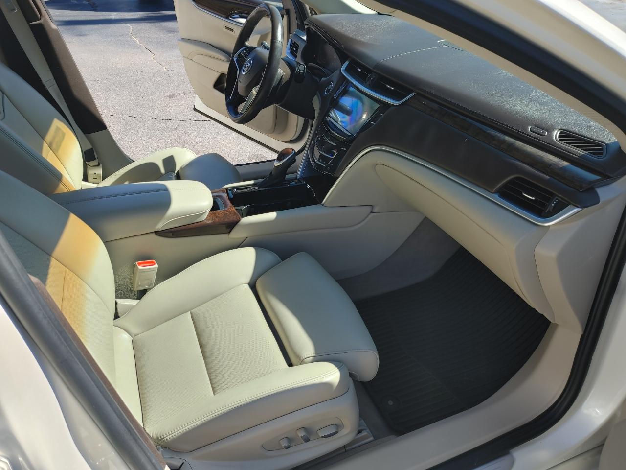 Cadillac XTS Premium FWD 2013