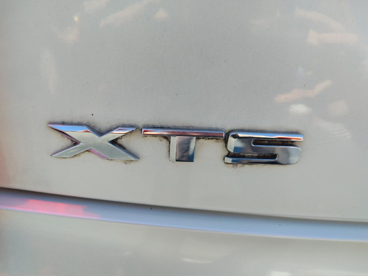 Cadillac XTS Premium FWD 2013