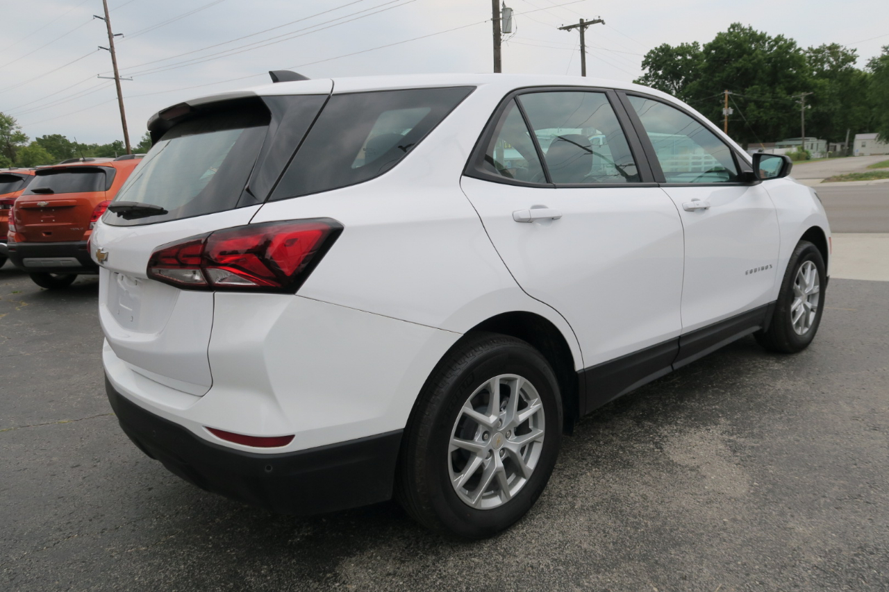 Chevrolet Equinox FWD 4dr LS w/1FL 2024