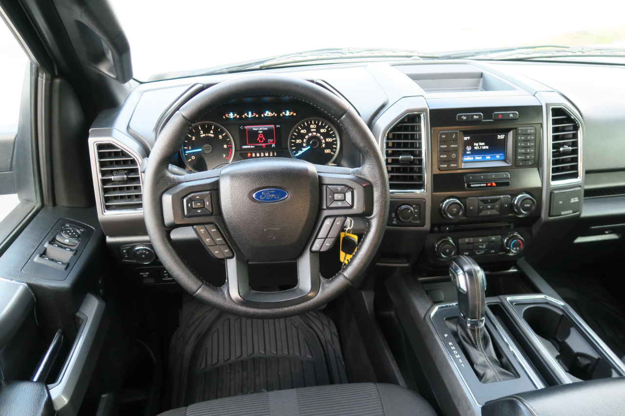 Ford F-150 4WD SuperCab 145" XLT 2016 Ford F-150 4WD SuperCab 145" XLT 2016