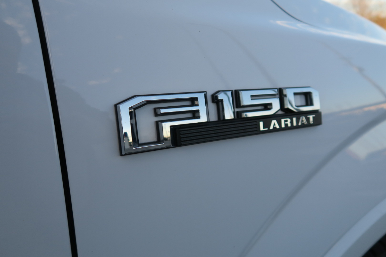 Ford F-150 SuperCrew Crew Cab 139" Lariat 2018