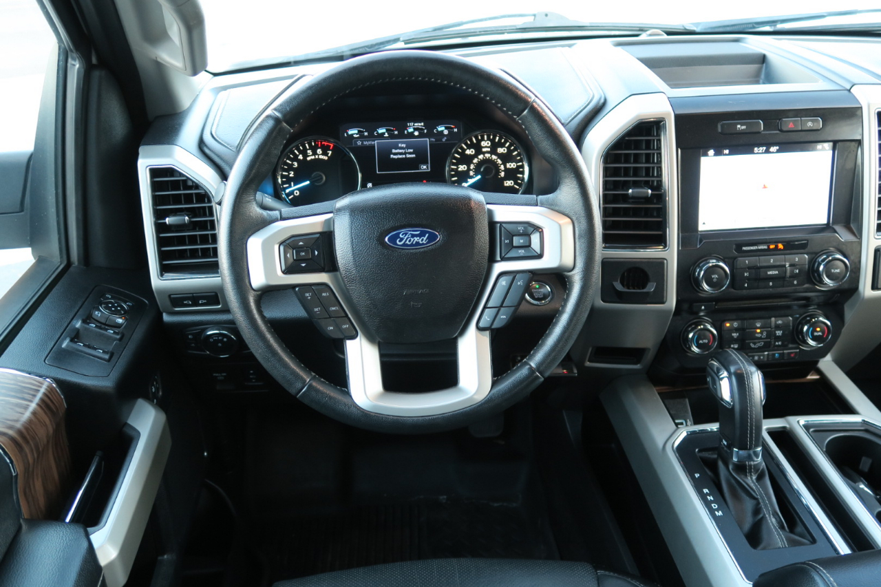 Ford F-150 SuperCrew Crew Cab 139" Lariat 2018
