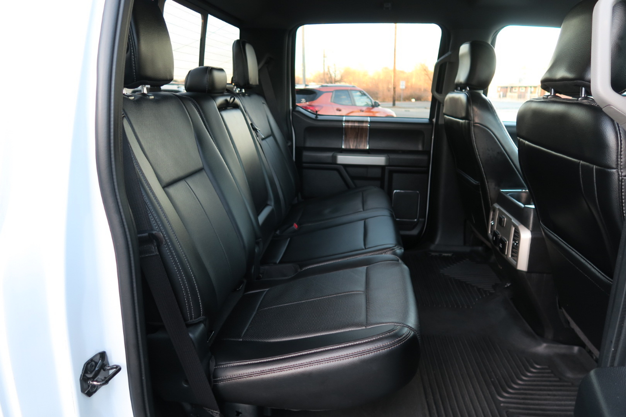 Ford F-150 SuperCrew Crew Cab 139" Lariat 2018