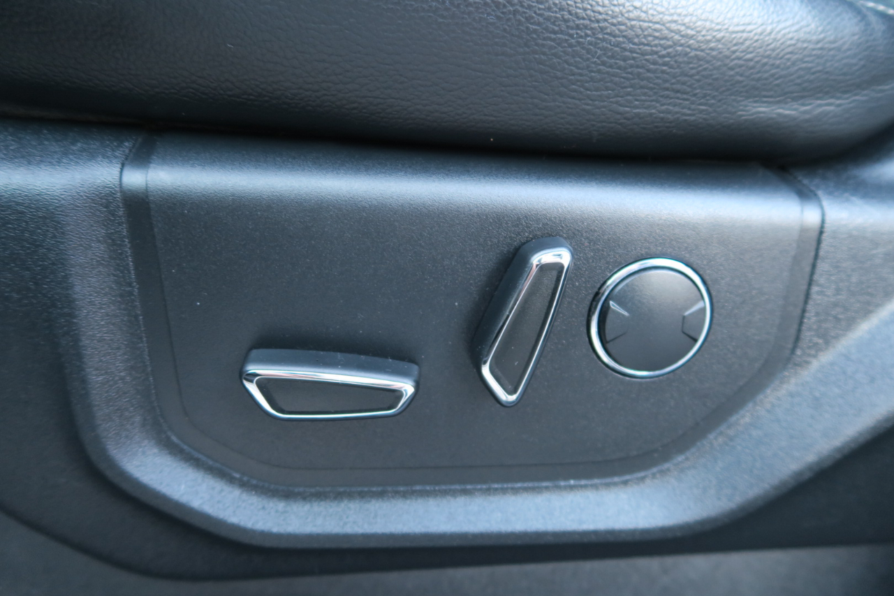 Ford F-150 SuperCrew Crew Cab 139" Lariat 2018