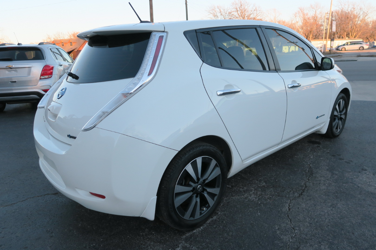 Nissan Leaf 4dr HB SL 2016