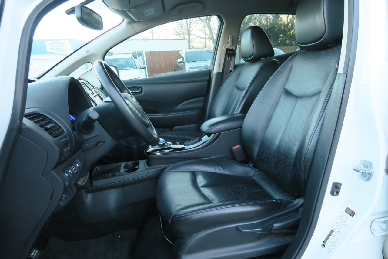 Nissan Leaf 4dr HB SL 2016