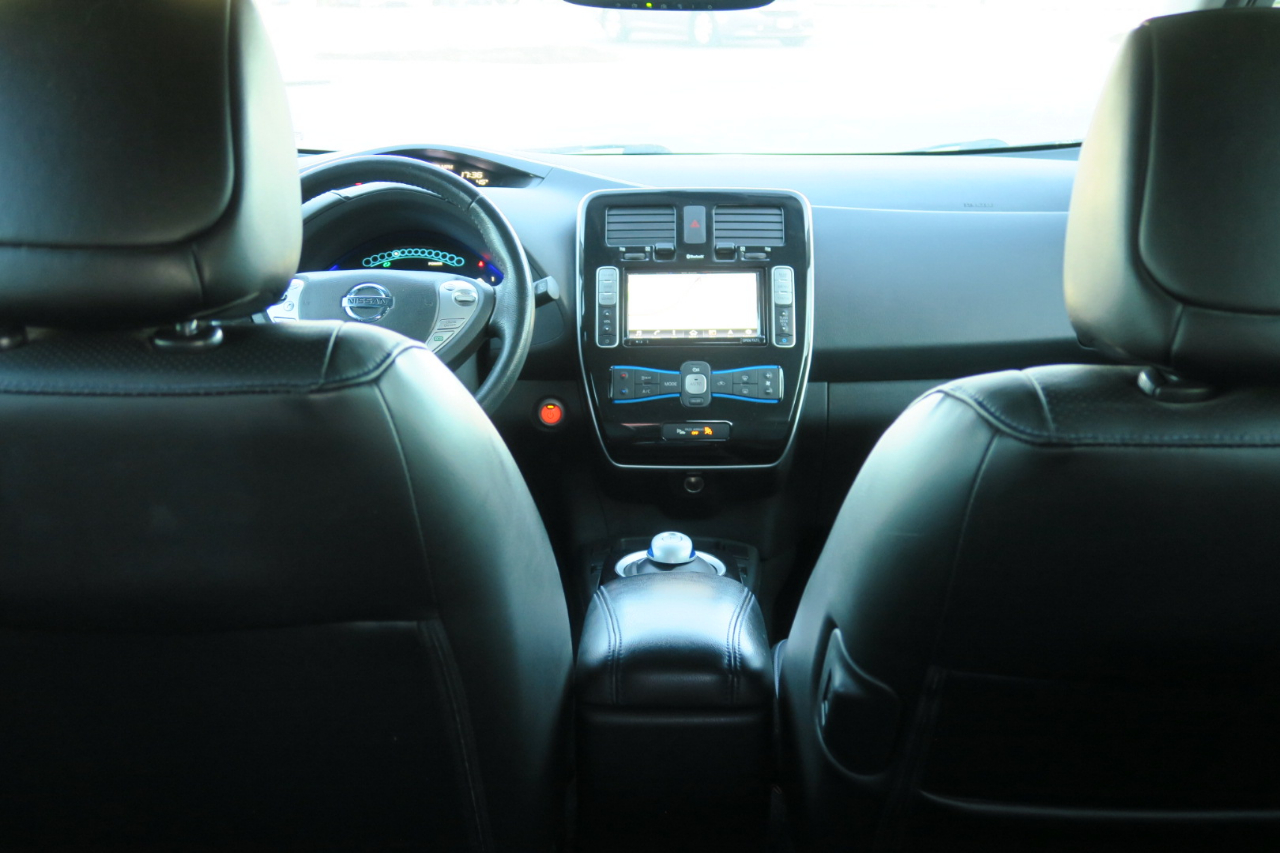 Nissan Leaf 4dr HB SL 2016