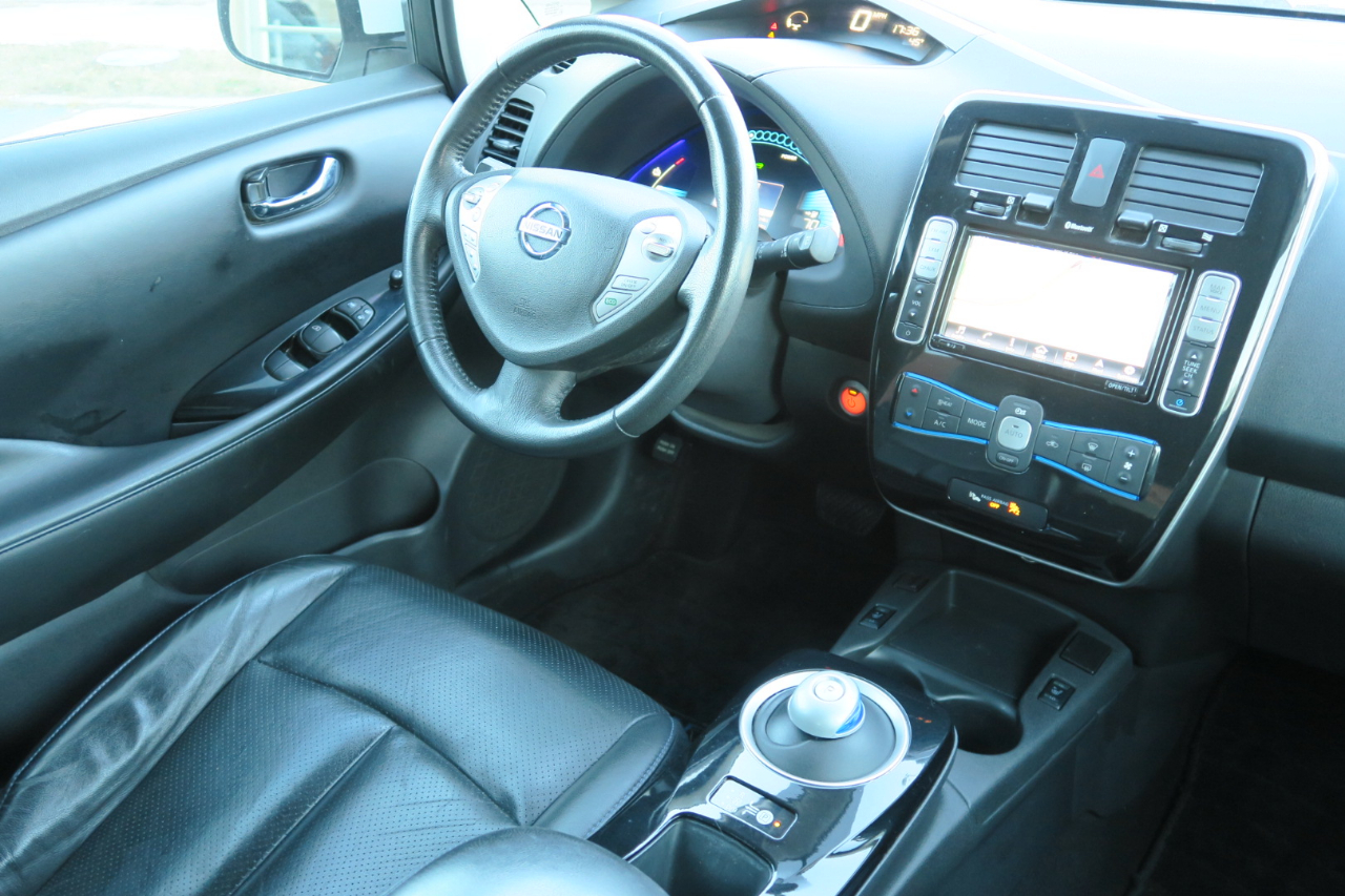 Nissan Leaf 4dr HB SL 2016