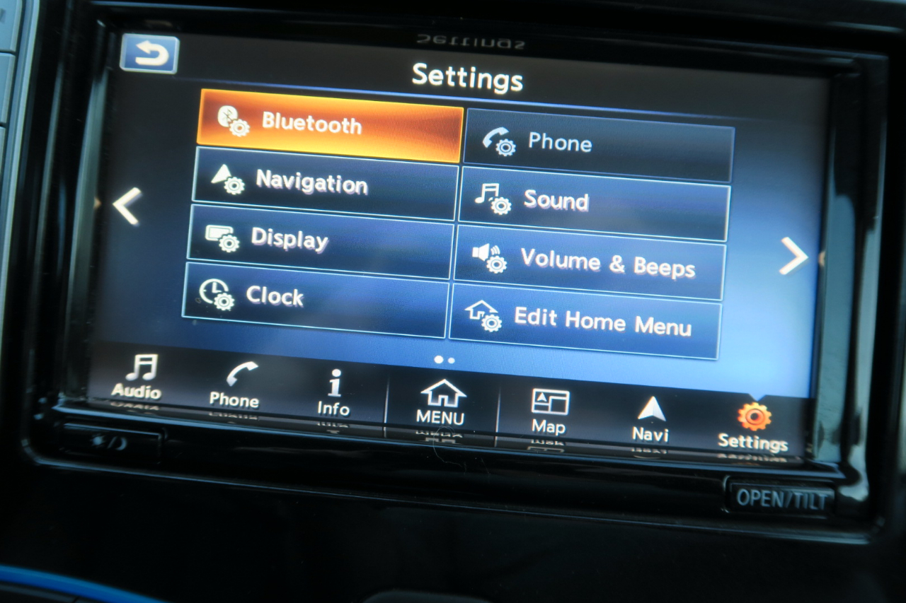 Nissan Leaf 4dr HB SL 2016