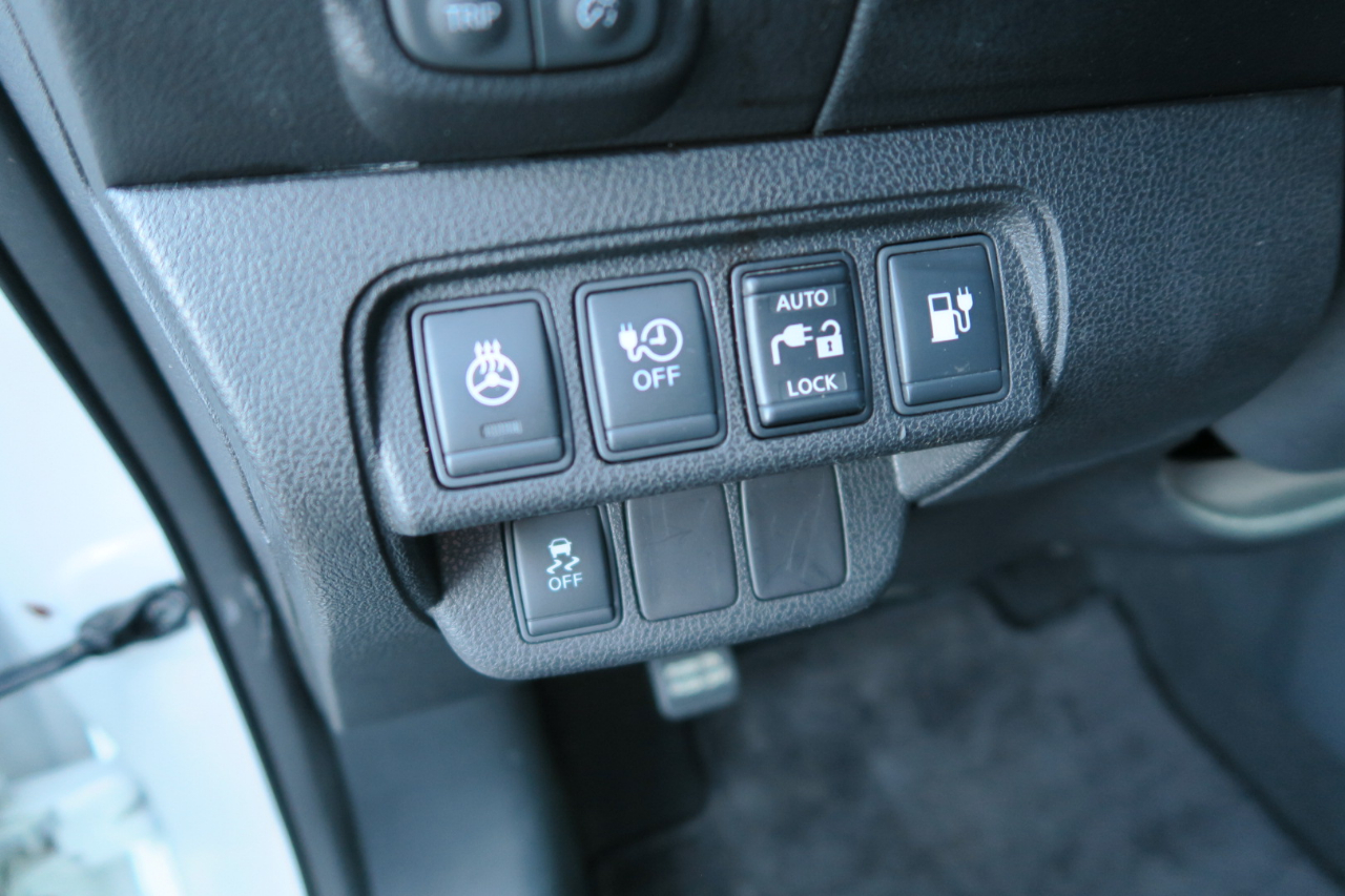 Nissan Leaf 4dr HB SL 2016