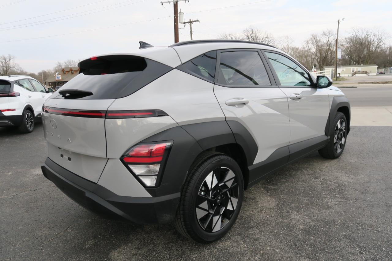 Hyundai Kona SEL FWD 2025
