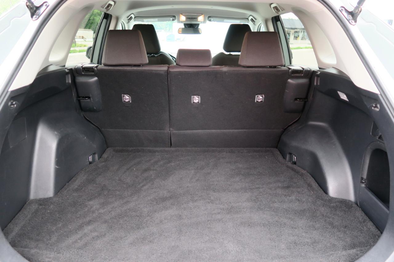 Toyota RAV4 Hybrid XLE 4D SUV AWD 2021