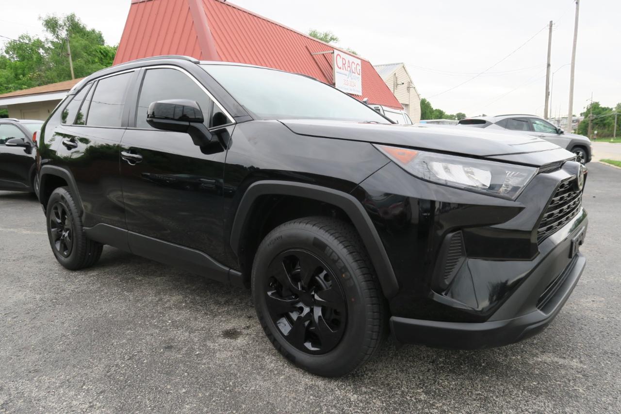 Toyota RAV4 LE FWD 2020