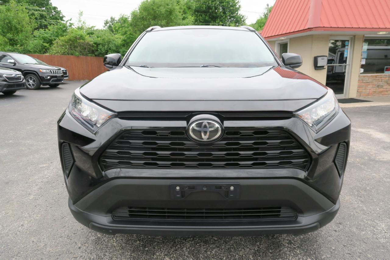 Toyota RAV4 LE FWD 2020