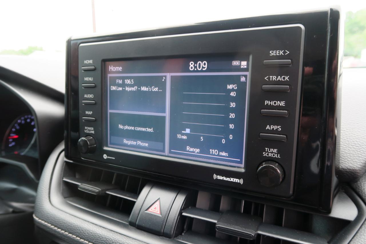 Toyota RAV4 LE FWD 2020