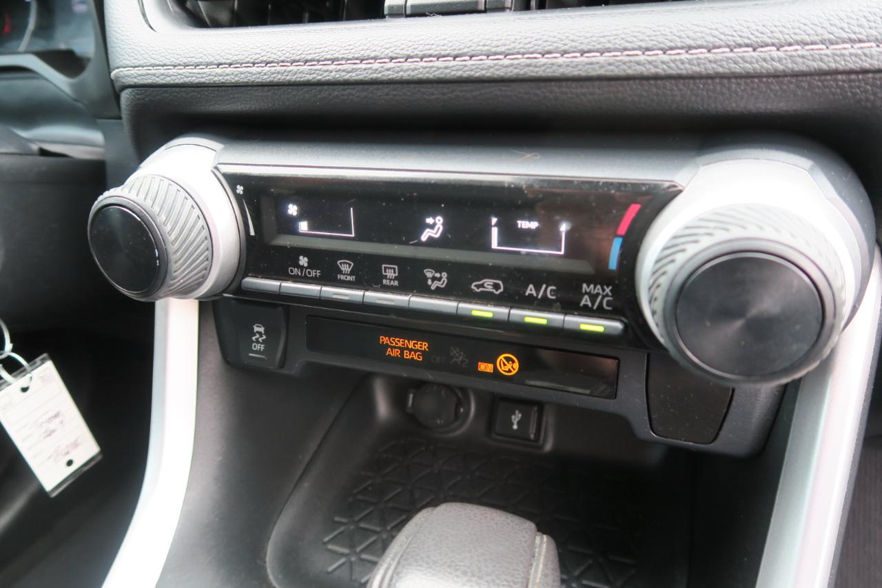Toyota RAV4 LE FWD 2020