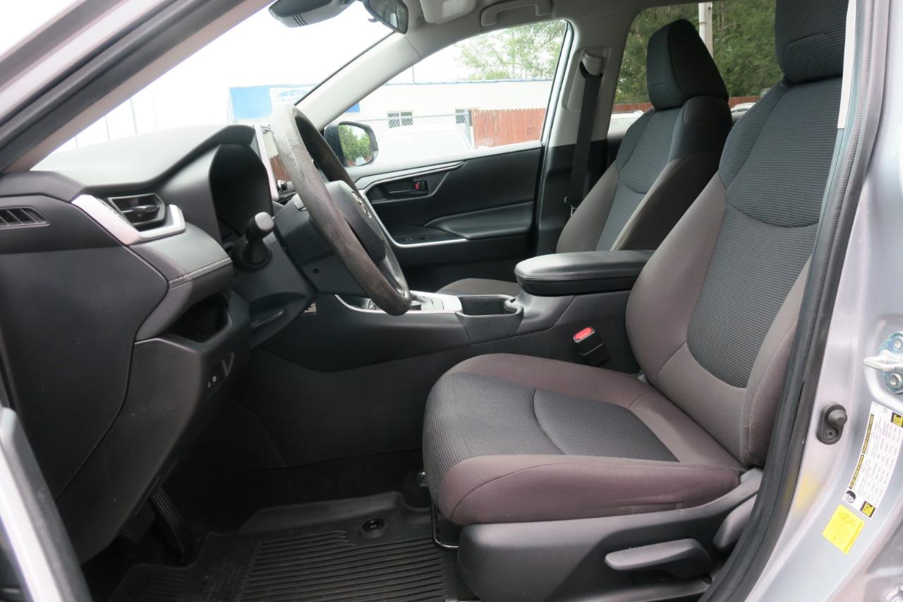 Toyota RAV4 Hybrid LE AWD (Natl) 2023