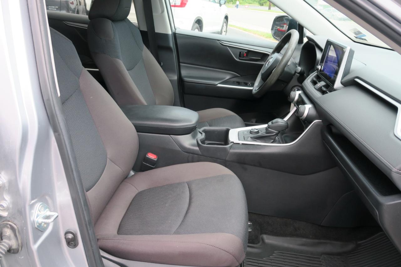 Toyota RAV4 Hybrid LE AWD (Natl) 2023