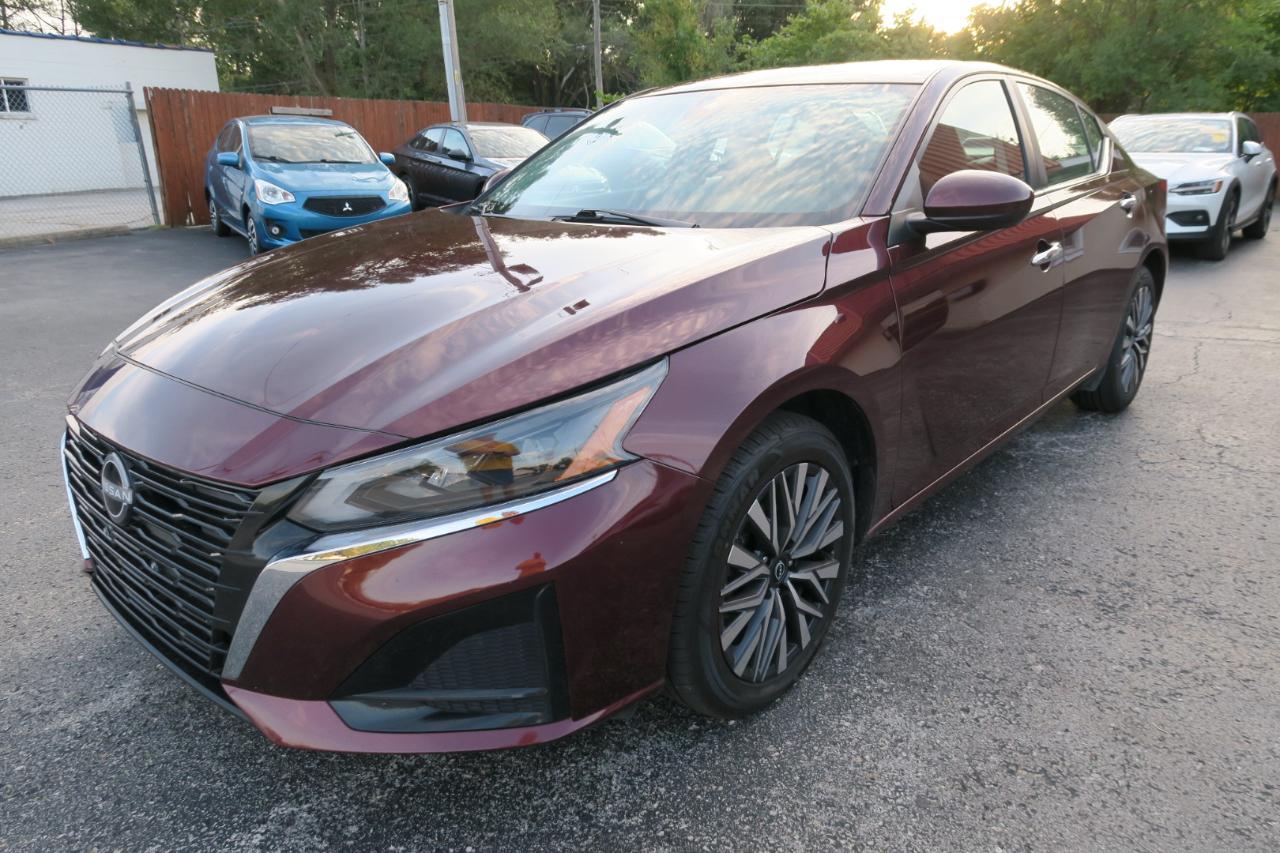 Nissan Altima  2025