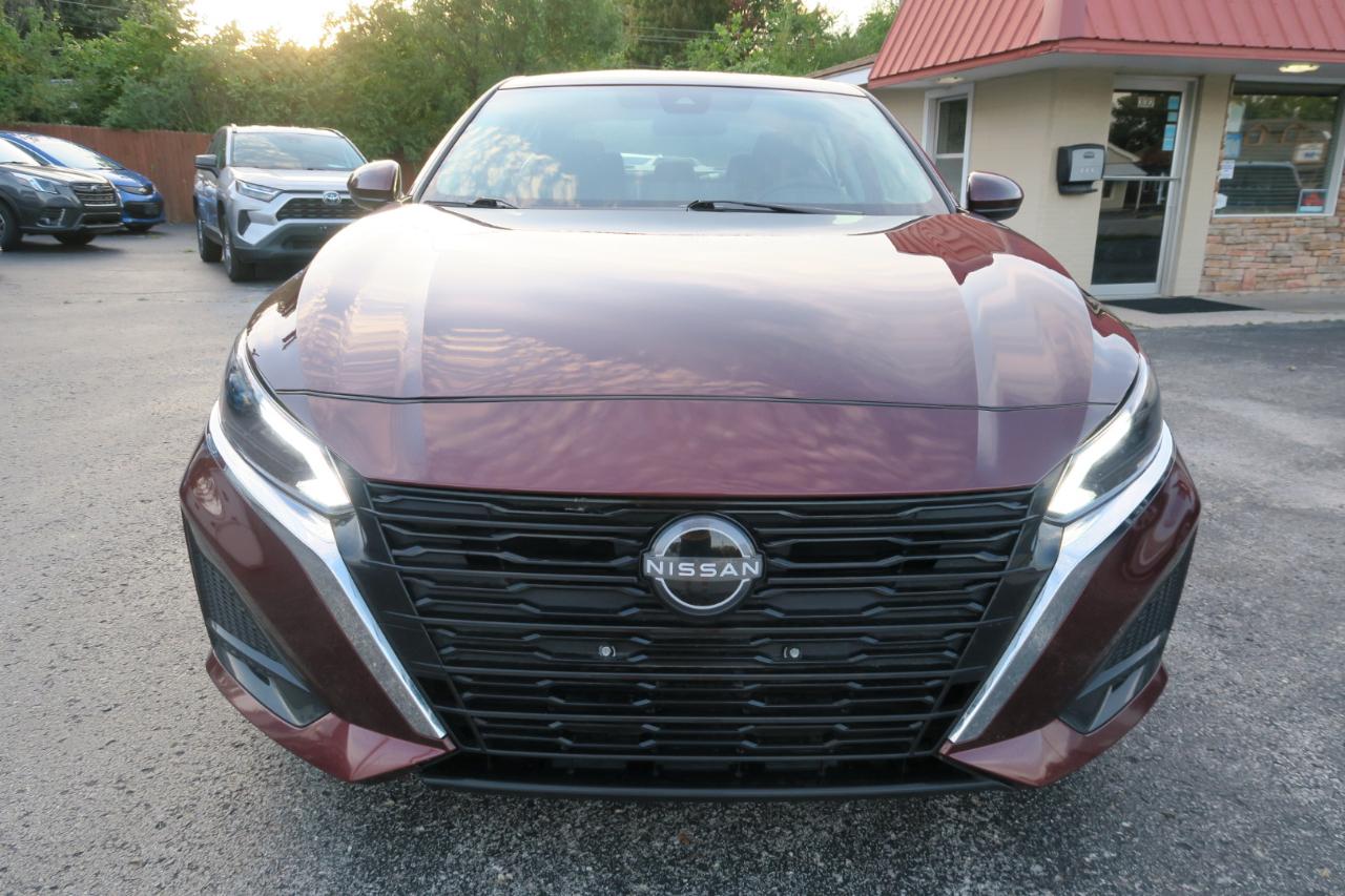 Nissan Altima  2025