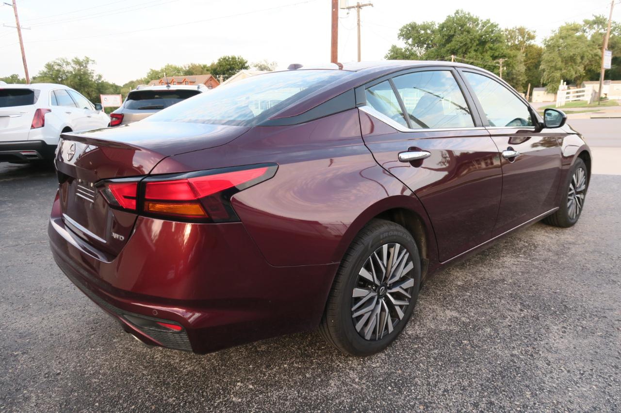 Nissan Altima  2025