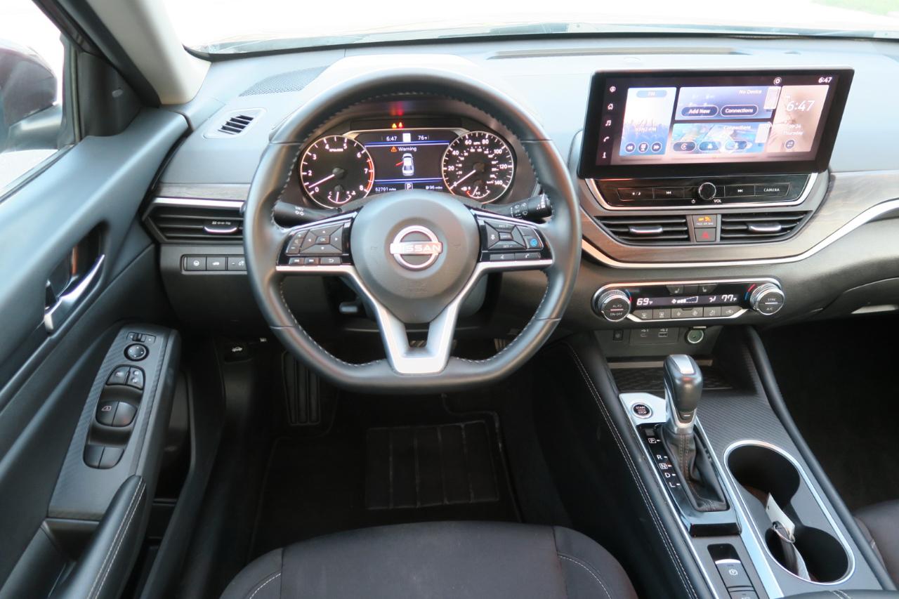 Nissan Altima  2025