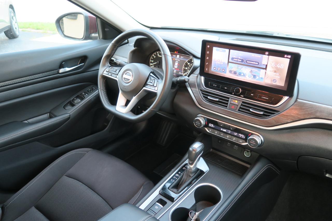 Nissan Altima  2025