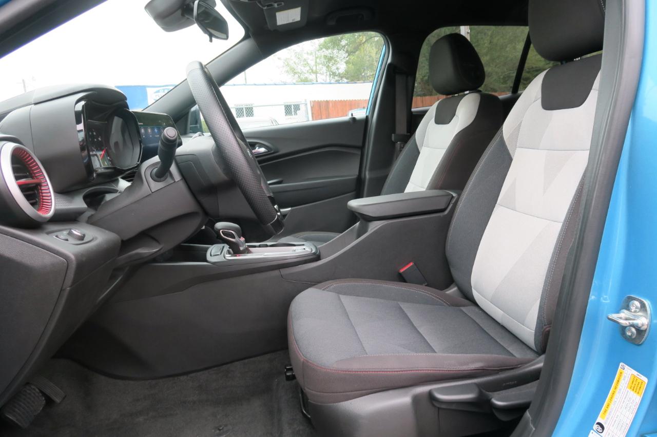 Chevrolet Trax FWD 4dr 1RS 2025