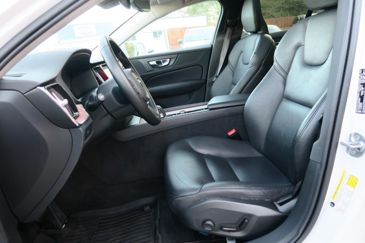 Volvo V60 Cross Country B5 AWD Plus 2025