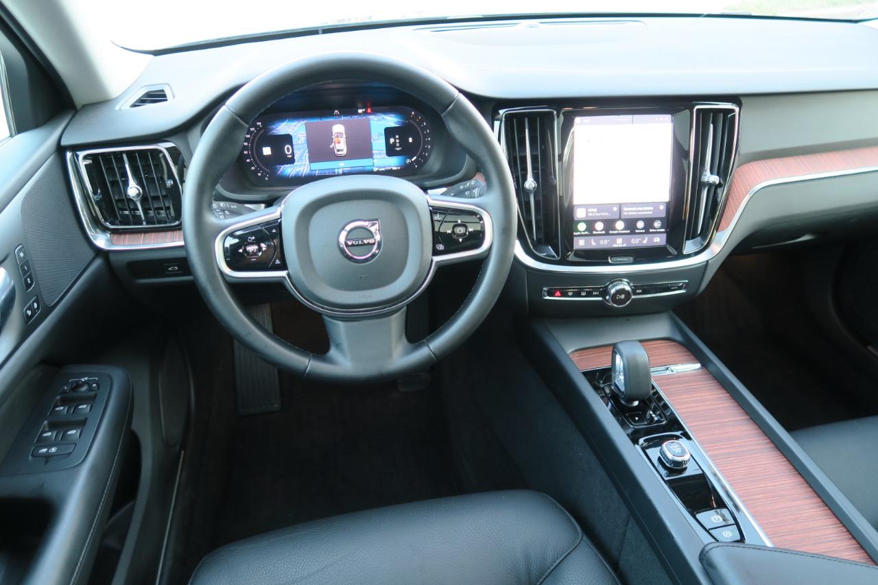 Volvo V60 Cross Country B5 AWD Plus 2025