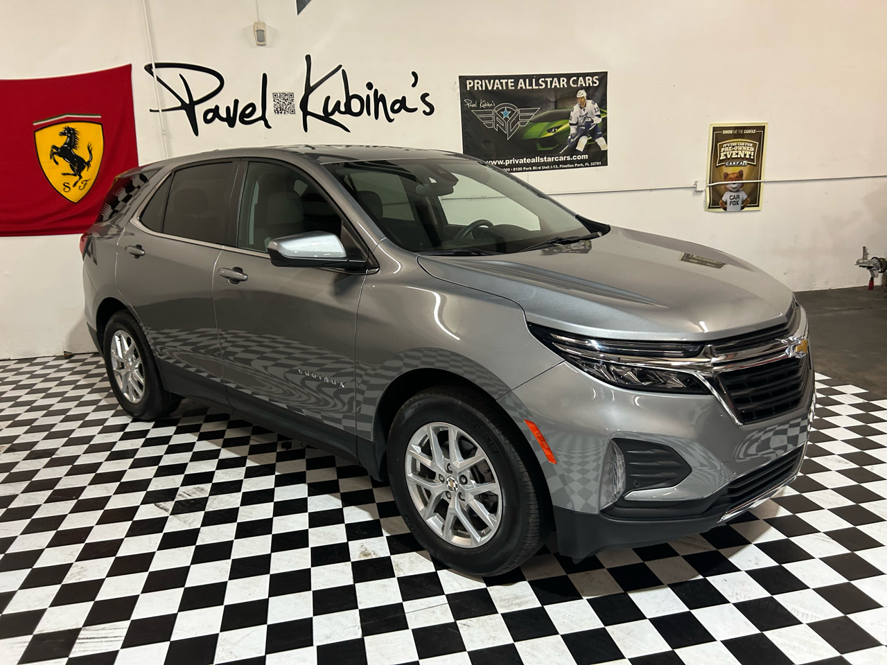 2024 Chevrolet Equinox LT photo 2