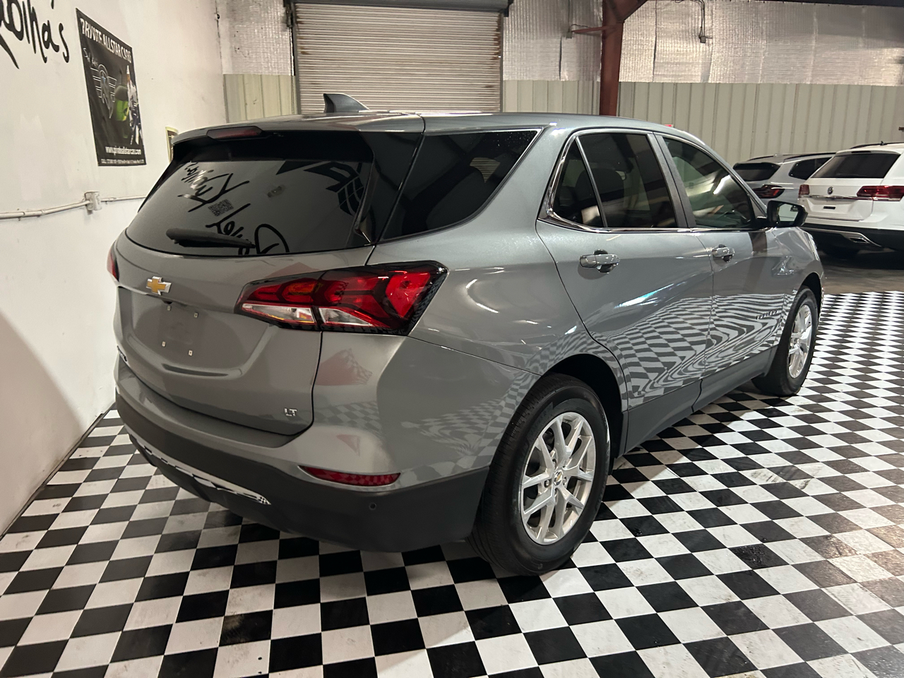 2024 Chevrolet Equinox LT photo 4