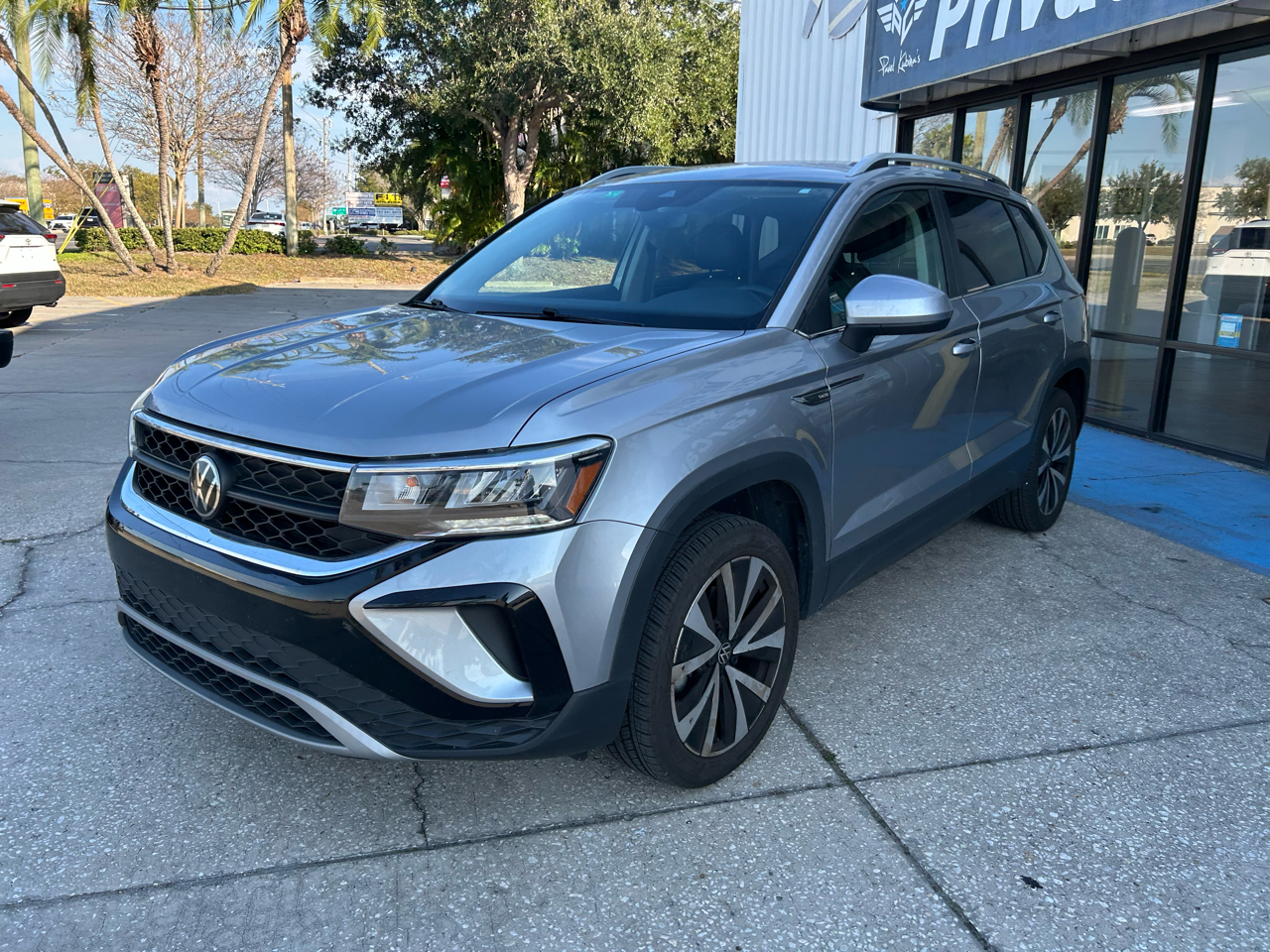 Volkswagen Taos SE FWD 2024