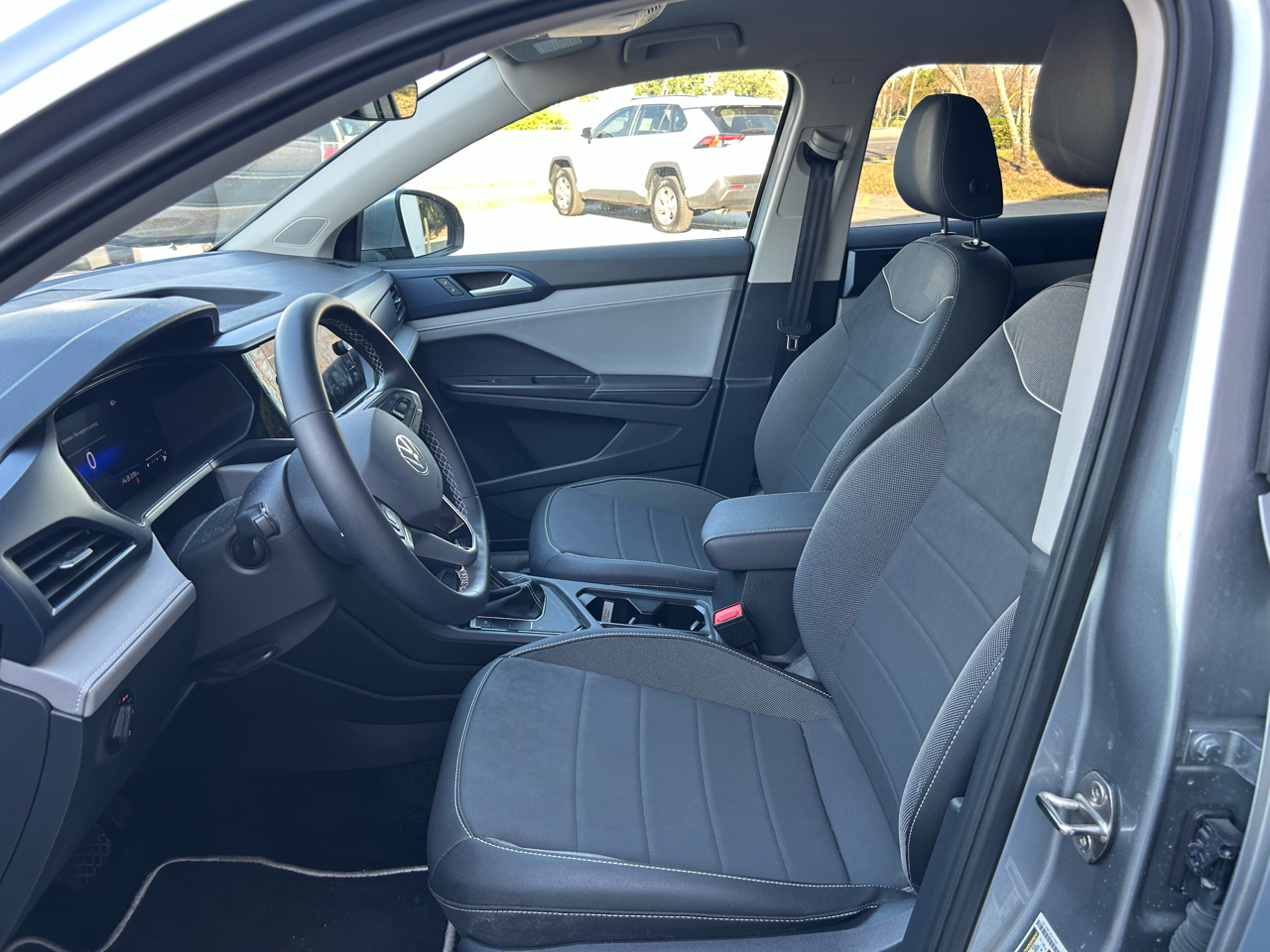 Volkswagen Taos SE FWD 2024